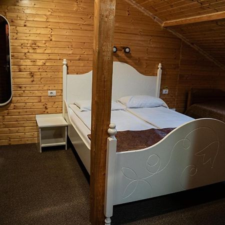 Casa Gorjeneasca Hotel Zsilvásárhely Kültér fotó