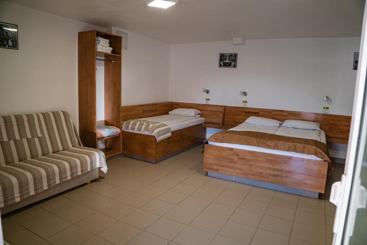 Casa Gorjeneasca Hotel Zsilvásárhely Kültér fotó