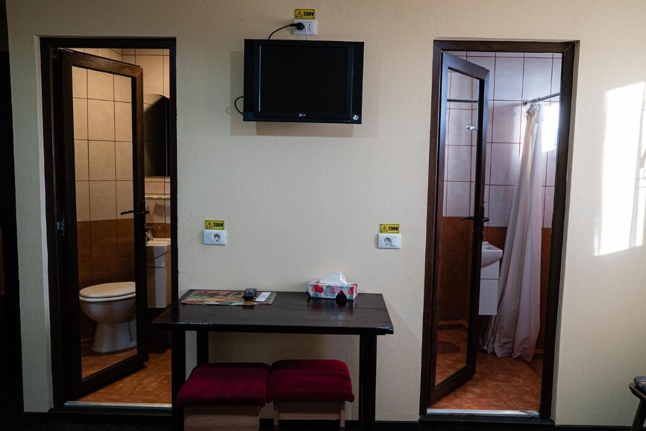 Casa Gorjeneasca Hotel Zsilvásárhely Kültér fotó